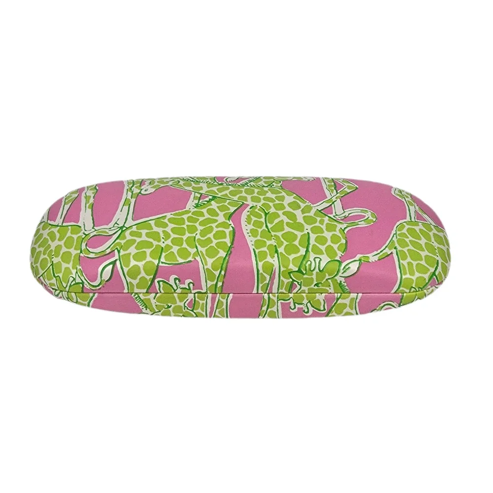 LILLY PULITZER GIRAFFE PRINT CLAMSHELL HARD SHELL EYEGLASS CASE – PINK/GREEN